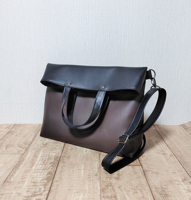 両面レザー(pvc)ブラック×ダークブラウン2way 通勤通学A4対応