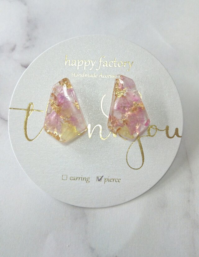 スターチスレジンデザインピアス