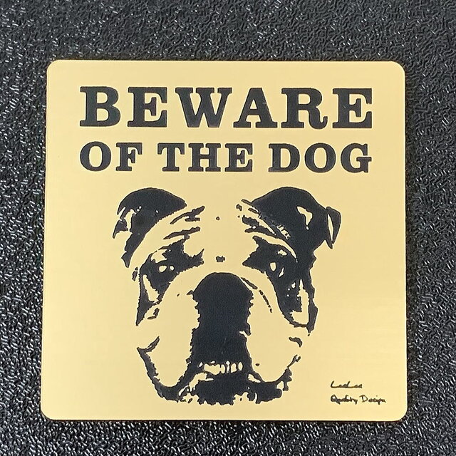 BEWARE OF THE DOG　猛犬注意サインプレート 犬に用心（ゴールドアクリルプレート)ガーデンプレート