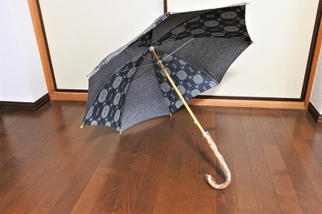 着物リメイク 大島紬の日傘 | iichi 日々の暮らしを心地よくする