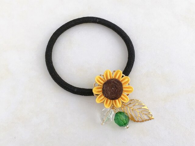 ひまわりのヘアゴム （ つまみ細工＊受注制作 ） | iichi 日々の暮らし
