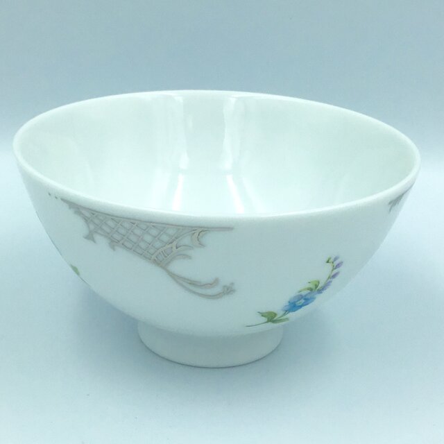 プラチナとブルーの忘れな草のお茶碗