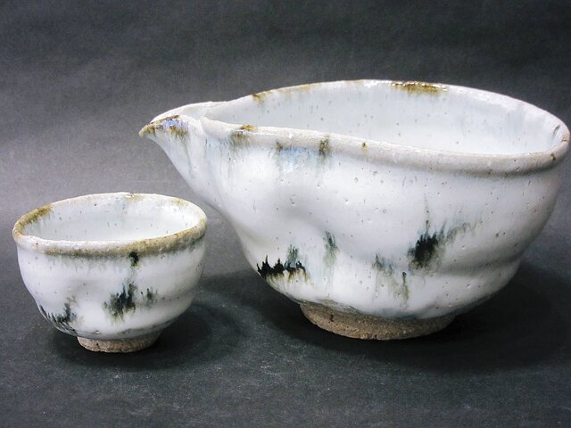 斑絵唐津片口冷酒器 の画像1枚目