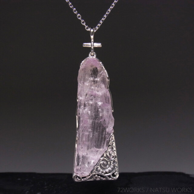 クンツァイト * Kunzite Necklaceの画像1枚目