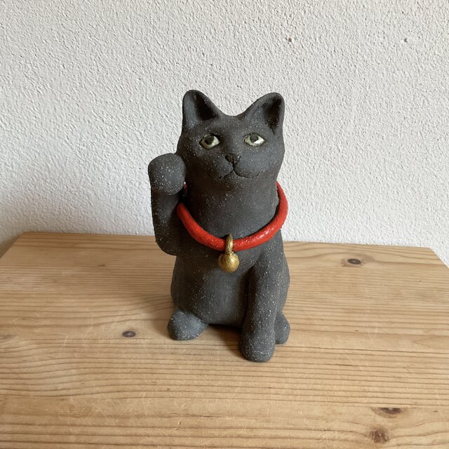 黒猫のまねき猫 | iichi 日々の暮らしを心地よくするハンドメイドや