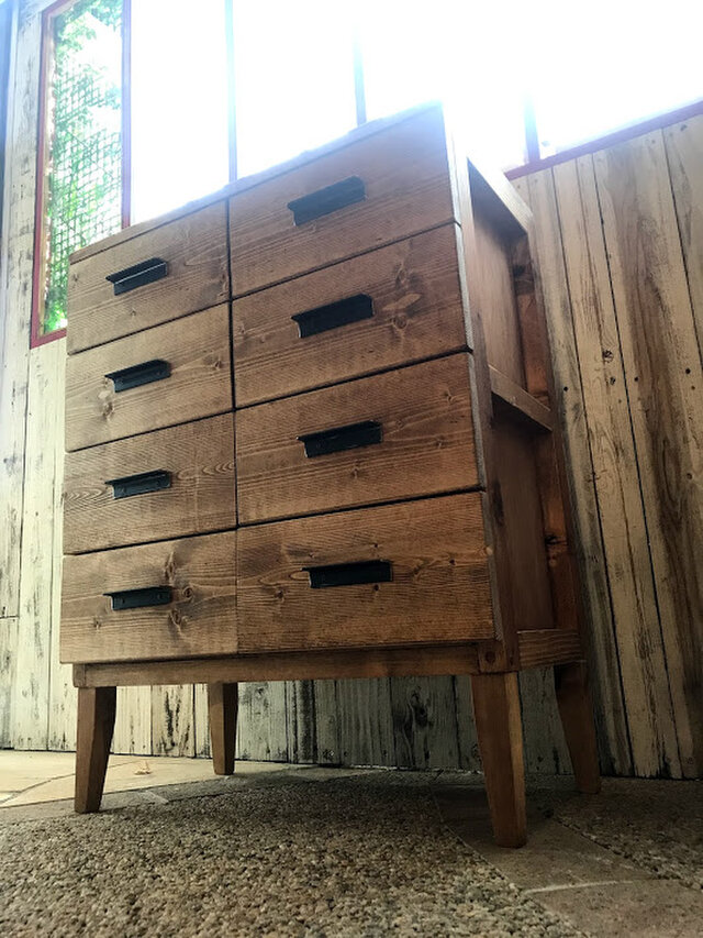 8drawer,オリジナル,チェスト,北欧,アイアン取っ手,無垢,オイル仕上げ