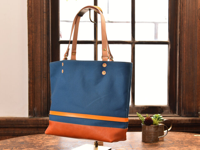 人気NO.1】革と高島産帆布で作ったトートバッグ レイクブルー M