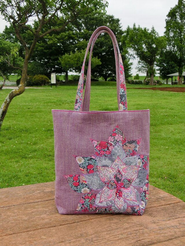 大きなお花のバッグ Iichi ハンドメイド クラフト作品 手仕事品の通販
