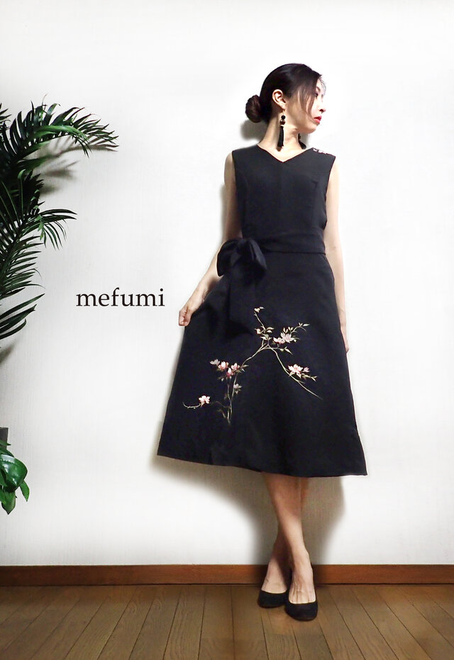 ✳︎１点物 ✳︎ アンティーク 着物リメイク 正絹 桜刺繍 フォーマル 