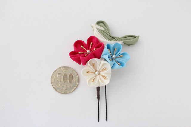 ハンドメイドうめ 送料無料 髪飾り 鶯と梅《受注制作》 | iichi 日々の暮らしを