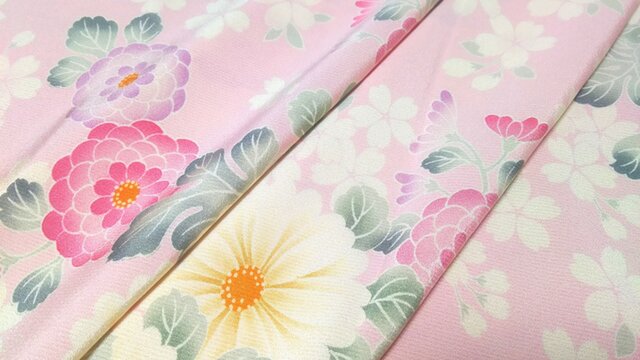 正絹 着物地 はぎれ【花模様】ピンク 50cmの画像1枚目