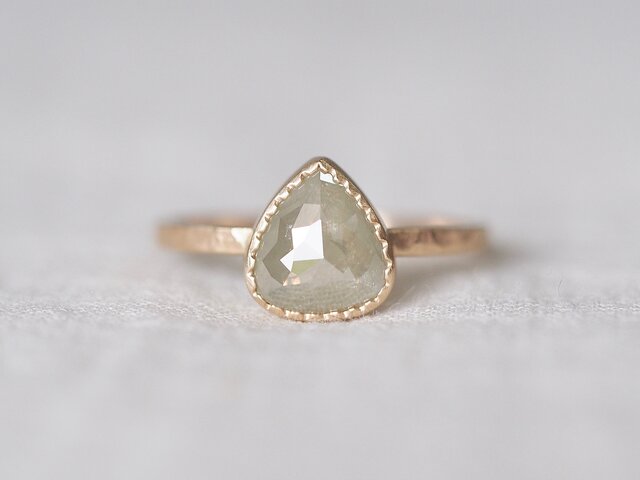 Pale Cloud Diamond Ringの画像1枚目