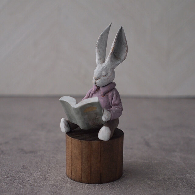 読書の時間　塑像