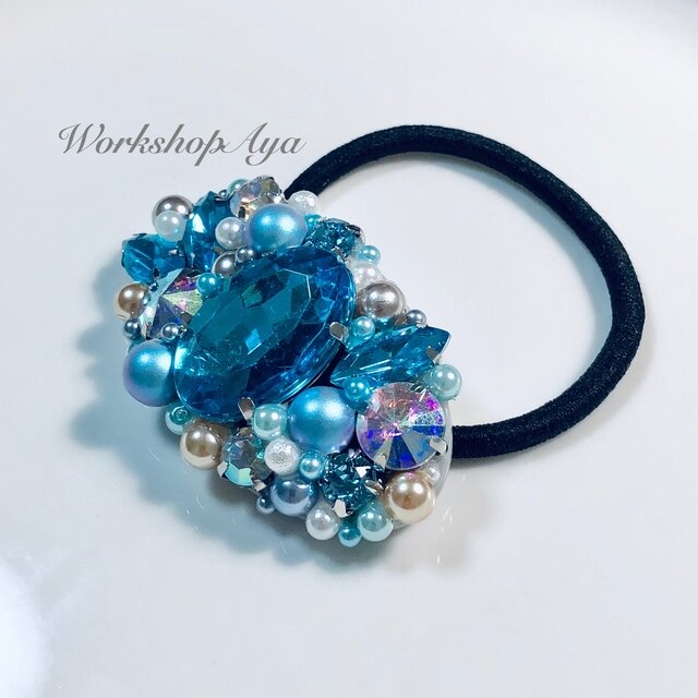 ビジューのヘアゴム♡ハンドメイド レジン くすみブルー ストーン 青 パール 丸 ビジューのヘアゴム♡ハンドメイド レジン くすみブルー