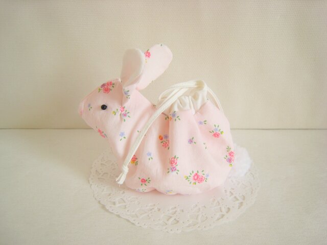 可愛いうさぎのミニ巾着（ピンク花柄コットン） | iichi ハンドメイド
