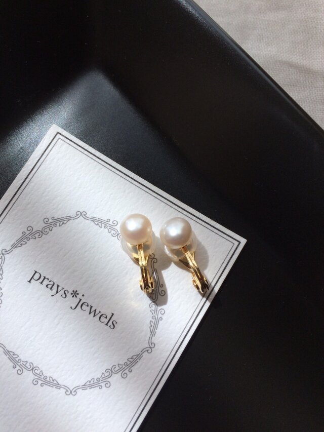 7mm 淡水パフコイン ソフトタッチ痛みなくしっかりとホールドのイヤリング!pearls earringsの画像1枚目