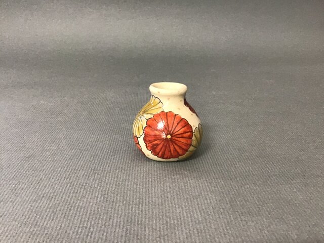 ミニ花器 菊の画像1枚目
