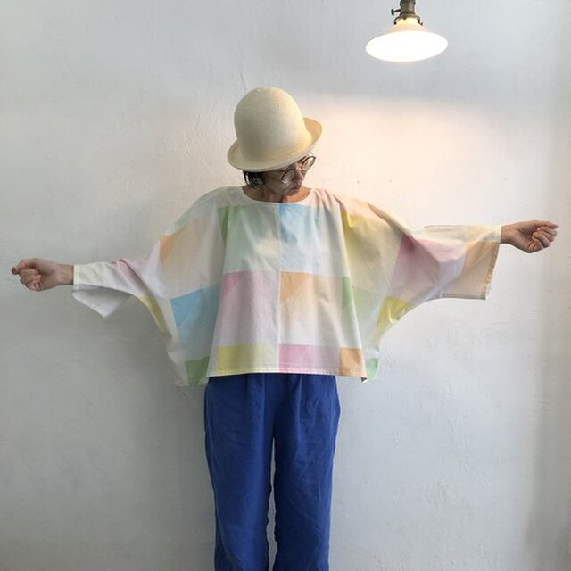 Pablo Shirt - Short | White x 北欧テキスタイルの画像1枚目