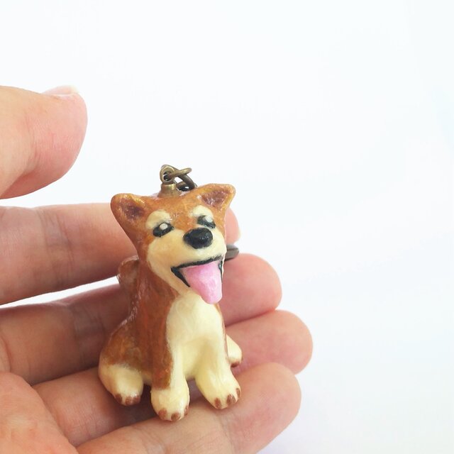 和紙で色付けした 柴犬 のキーホルダーの画像1枚目