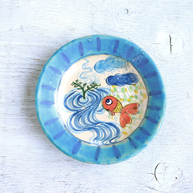 楽し気な金魚絵の丸い深皿(ターコイズ)の画像1枚目