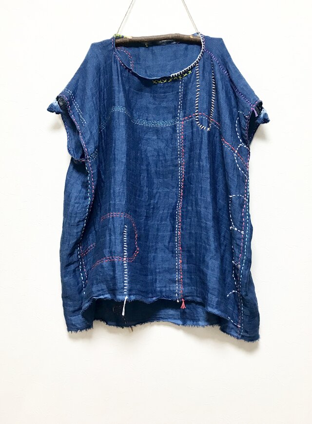 藍染 手刺繍 プルオーバーの画像1枚目