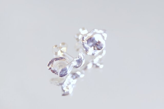 ちがってもひとつ(水写‐炎と水が創るシルバーアクセサリー)の画像1枚目