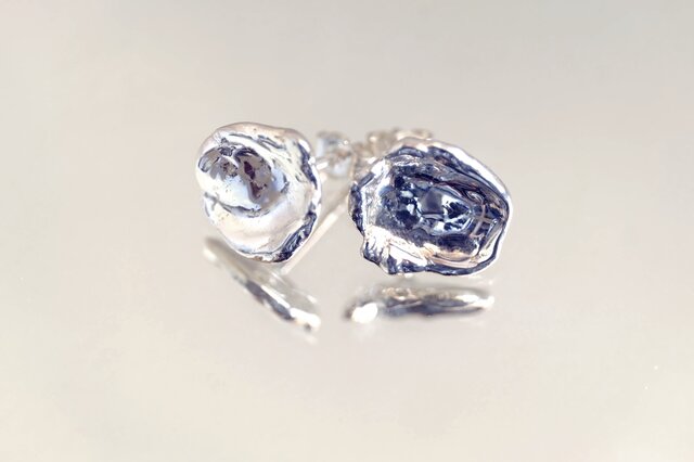 ふたつのはな(水写‐炎と水が創るシルバーアクセサリー)の画像1枚目