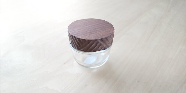 木の蓋の小物入れ【菓子型】の画像1枚目