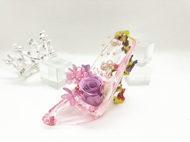 【オーダーメイド】ガラスの靴モチーフ プリザーブドフラワーの画像1枚目