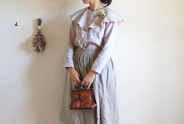 blouse * mira 限定色 ピンクベージュの画像1枚目