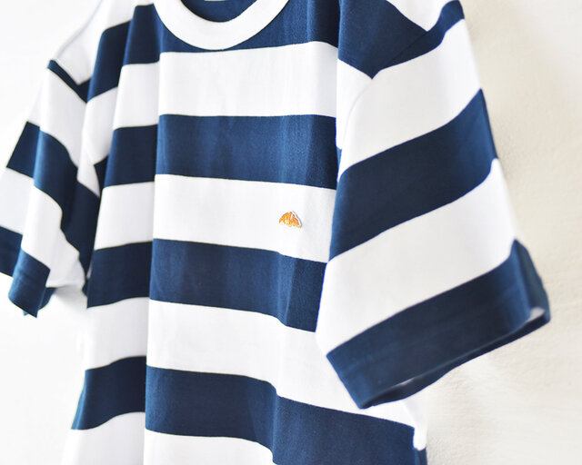 太ボーダーTシャツ【ネイビー】;クロワッサン刺繍付きの画像1枚目