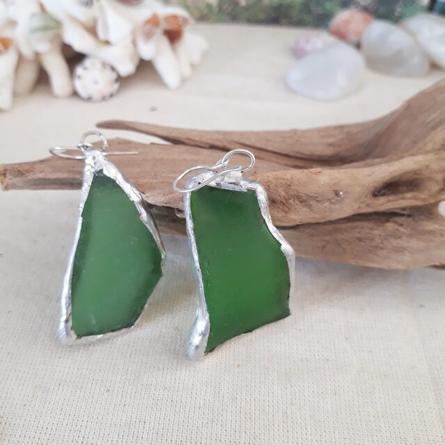 海辺の宝石⭐seaglass pierceの画像1枚目