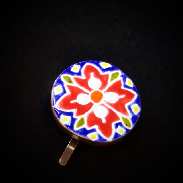 鮮やかな花のポニーフック スペインタイルの画像1枚目