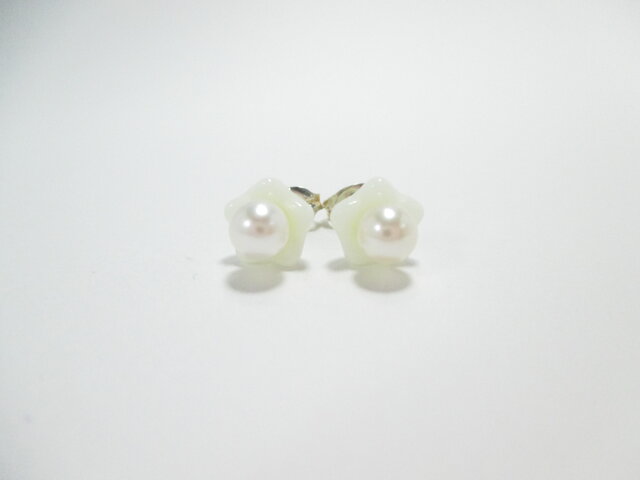 【Akoya Pearl pierced earrings &チェコビーズ】の画像1枚目