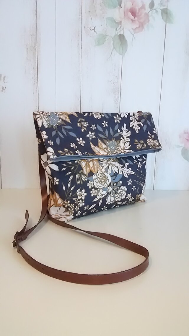 ART GALLERY FABRICS ショルダーバッグの画像1枚目