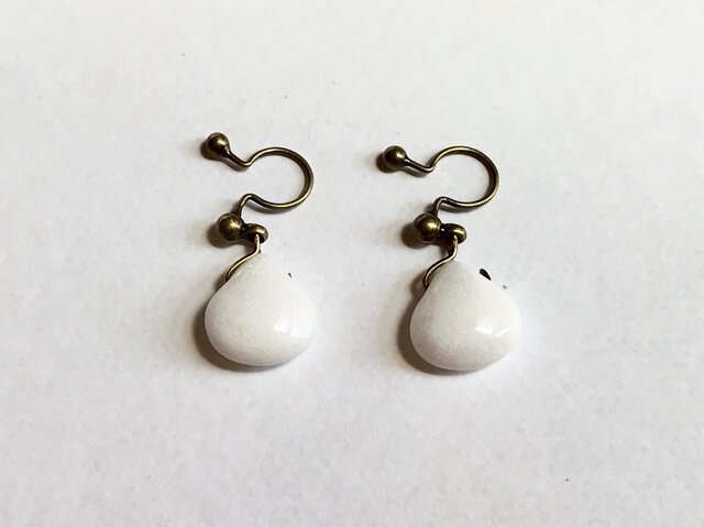 ノンホールピアス No.1061ホワイトマロンの画像1枚目
