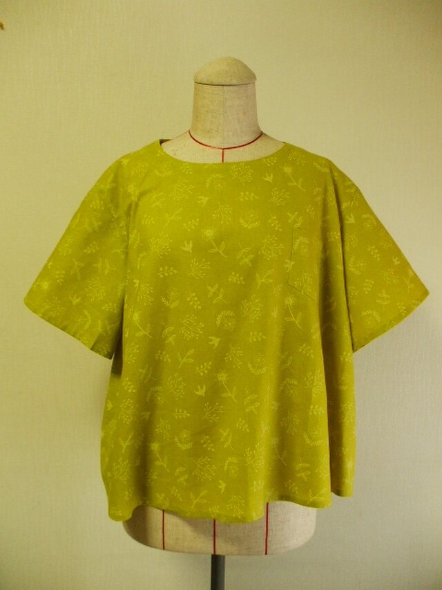 綿麻素材 刺繍ステッチ柄生地 ラウンドネック半袖プルオーバー M~LLサイズ マスタード色 受注生産の画像1枚目