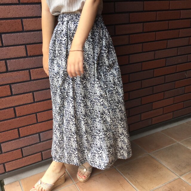 小花コットンスカートの画像1枚目