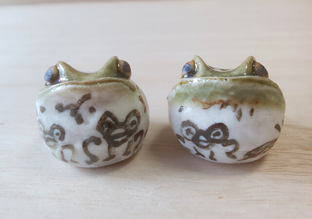 ちびカエル*織部カエルの画像1枚目