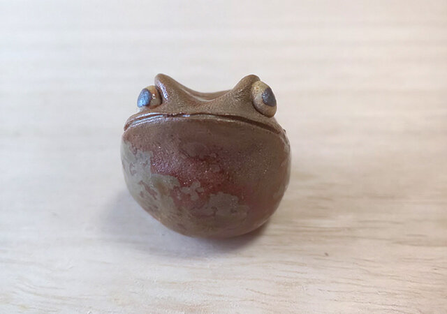 ちびカエル*焼き締めカエルの画像1枚目
