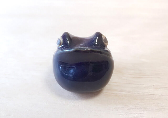 ちびカエル*瑠璃カエルの画像1枚目