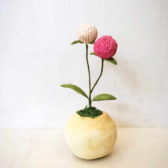 3135.bud 粘土の鉢植え センニチコウの画像1枚目