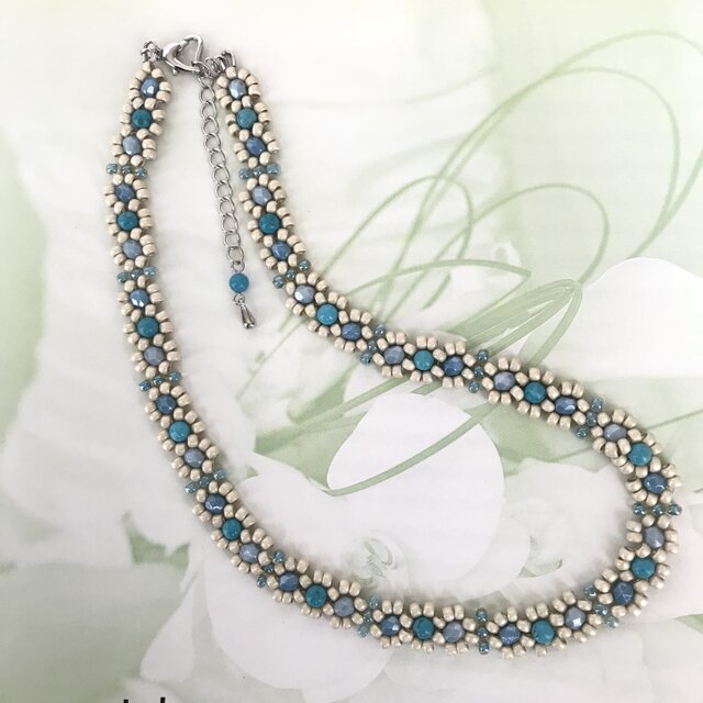 【Atelier Amie】フラワーチョーカー 天然石ターコイズ の画像1枚目