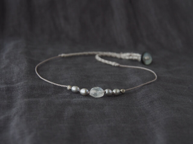 White×Silver Short Necklaceの画像1枚目