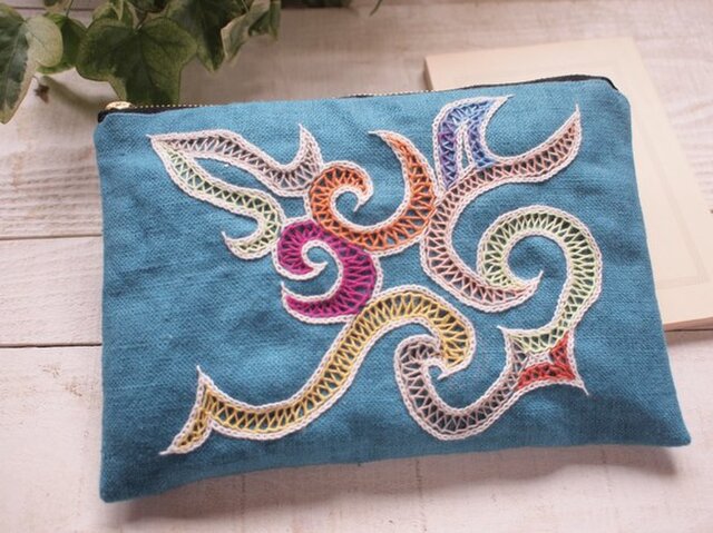 アイヌ刺繍キットのサンプル：Ainu Embroiderie's Sample