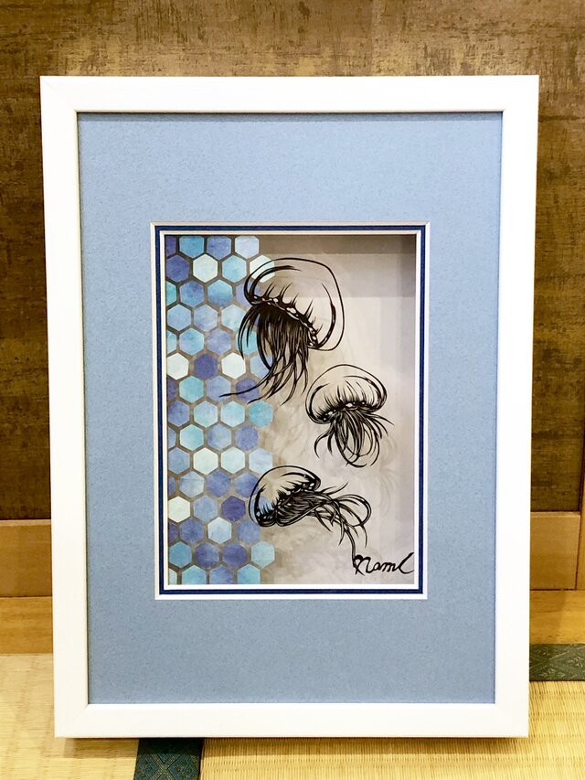 額装済み切り絵作品・海月の画像1枚目