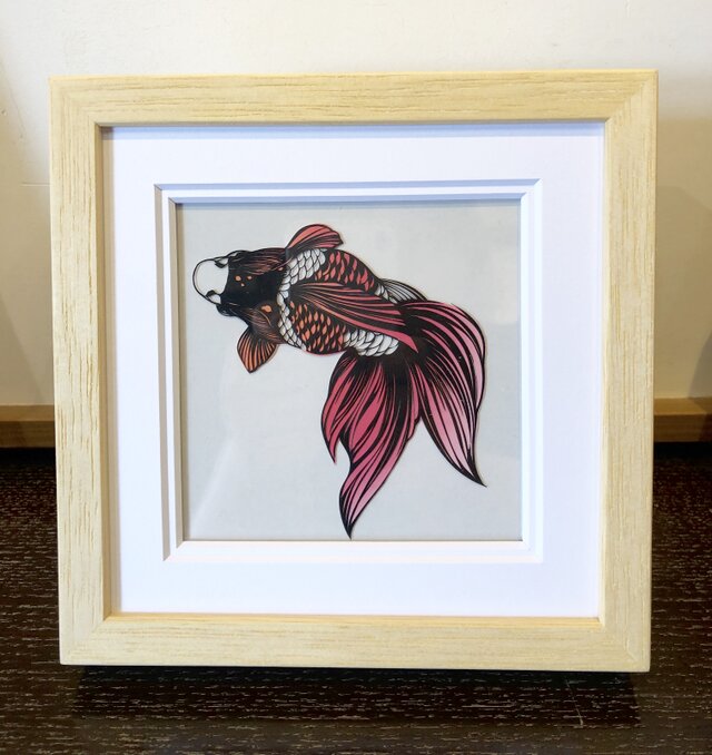 額装済み切り絵作品・金魚の画像1枚目