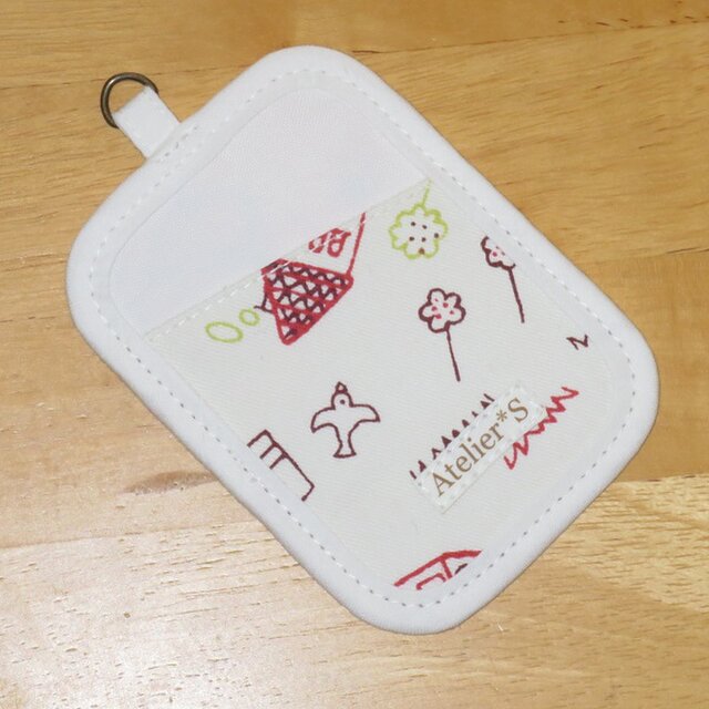 パスケース★手書き風家・植物柄(白)の画像1枚目
