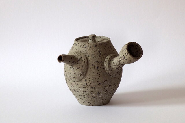 注器(白御影)の画像1枚目
