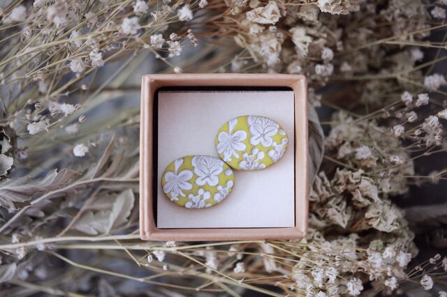 : : : 陶土の草花耳かざり : : : 160(ピアス/イヤリング)の画像1枚目